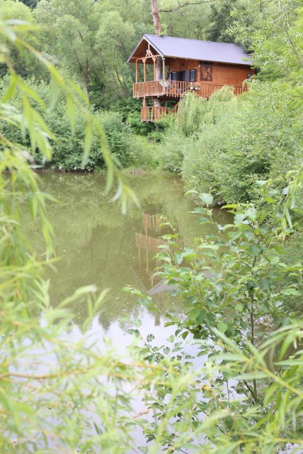 Cuibul Vulturilor - Casuta In Copac Villa Moisei Exteriör bild
