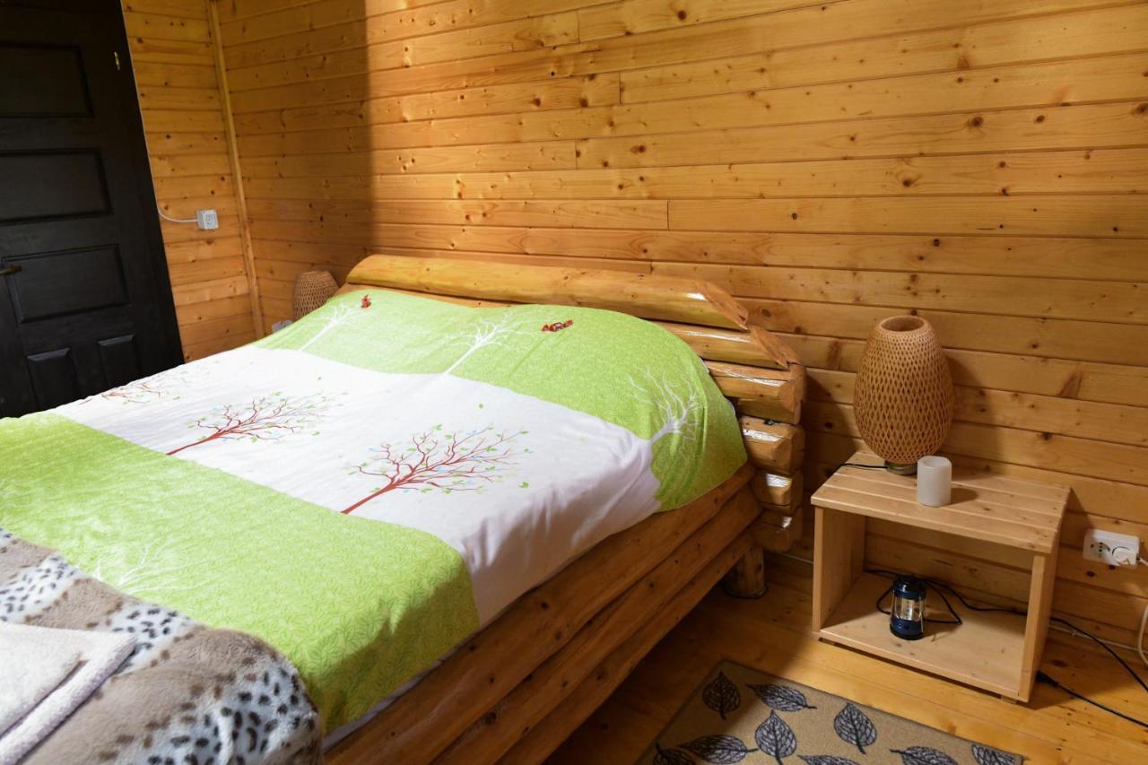 Cuibul Vulturilor - Casuta In Copac Villa Moisei Exteriör bild