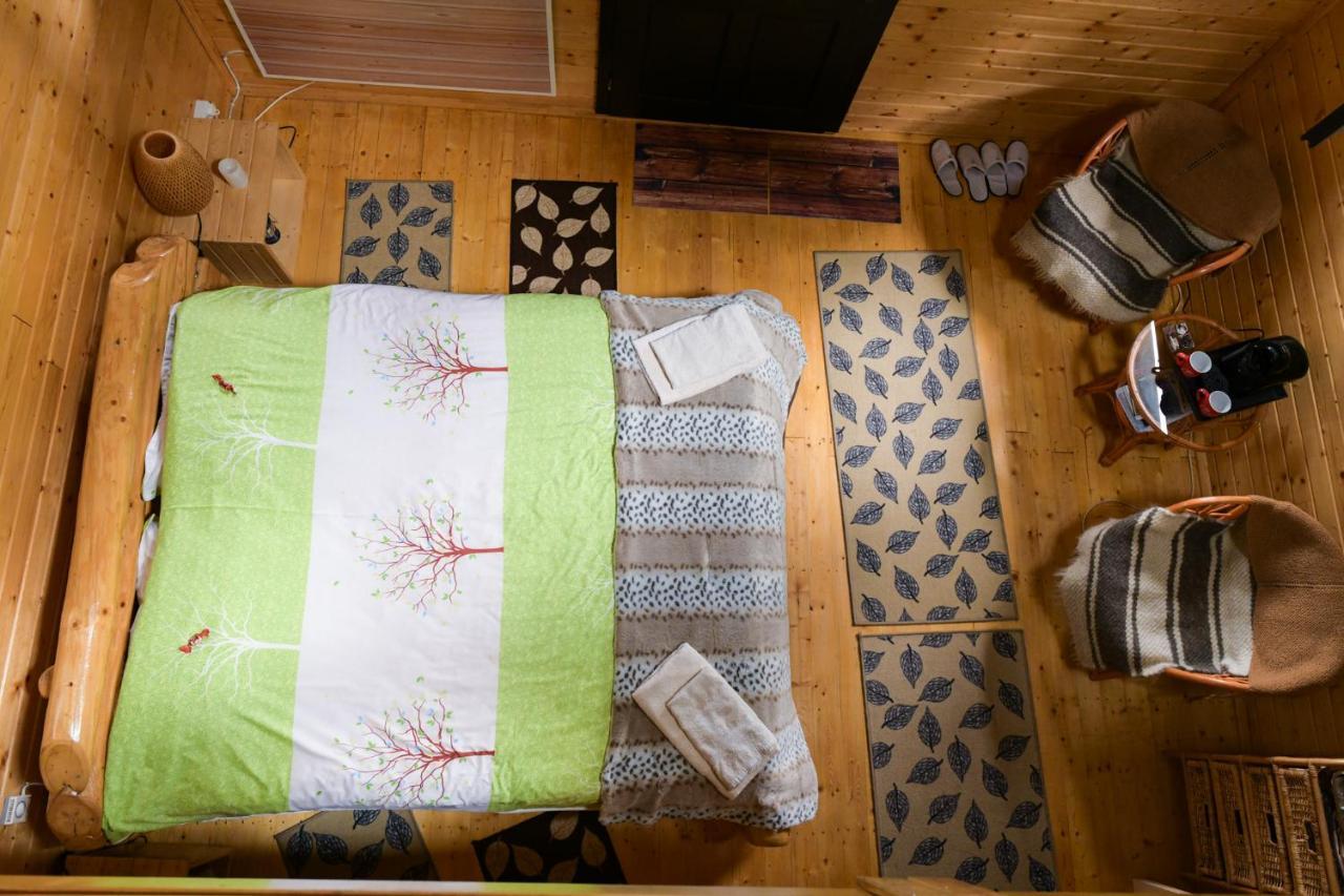 Cuibul Vulturilor - Casuta In Copac Villa Moisei Exteriör bild